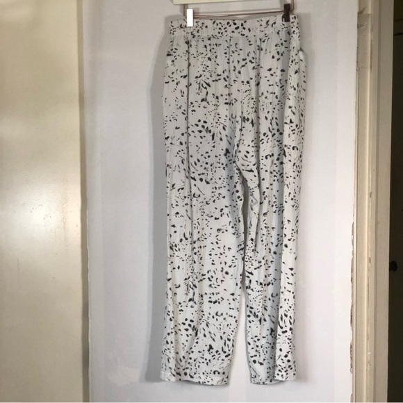 JM Collection Animal Printed Crinkle Texture Pull-On Drawstring Pants - Picture 10 of 15